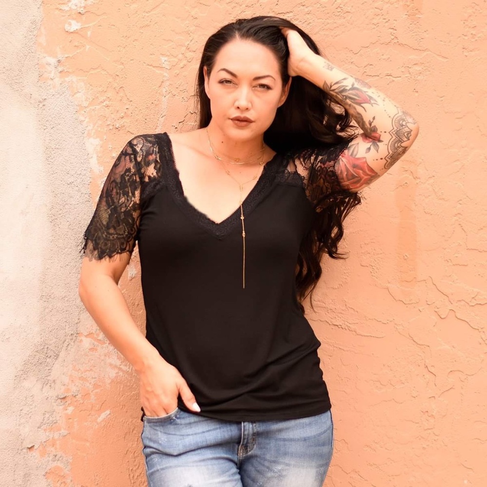 Black Lace Raglan Tee - Picture 2 of 4